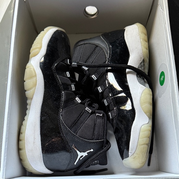 Wmns Air Jordan 11 Retro Jubilee /
25th Anniversary' - Picture 1 of 5